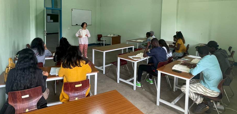 Korean Language class in session